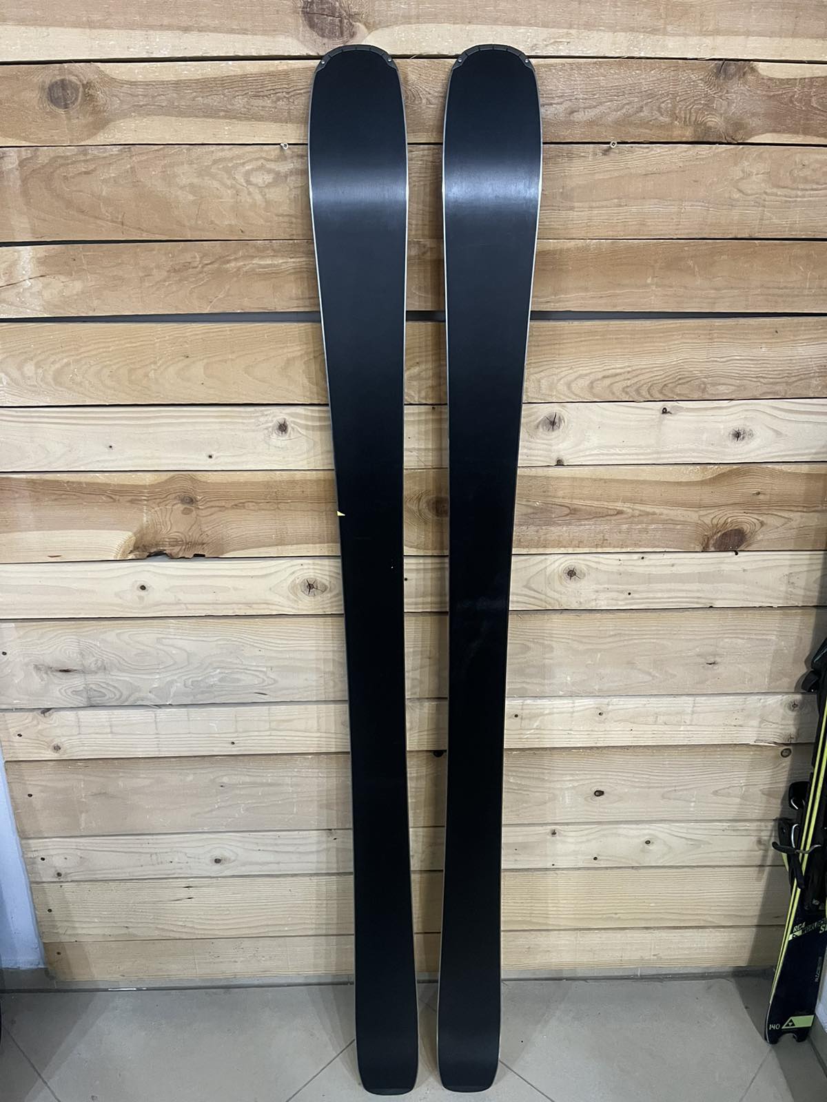 HEAD Kore X 90 LYT-PR – Versatile All-Mountain Ski with Advanced Safety