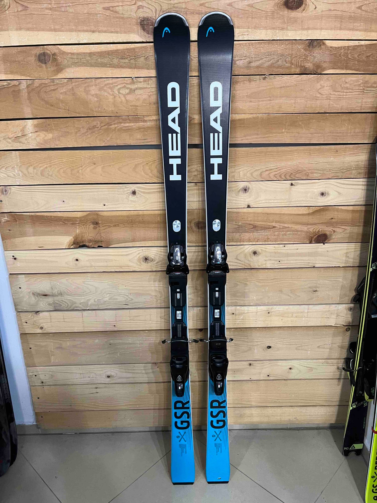 Head Worldcup Rebels e.GSR Ski – Precision Meets Speed for Aspiring Racers
