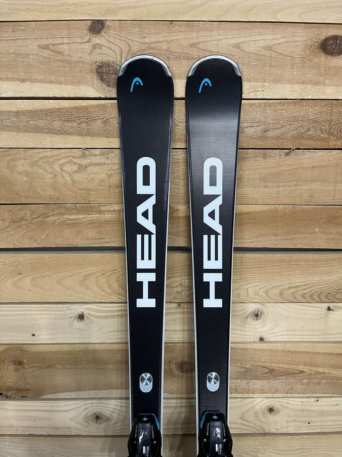 Head Worldcup Rebels e.GSR Ski – Precision Meets Speed for Aspiring Racers