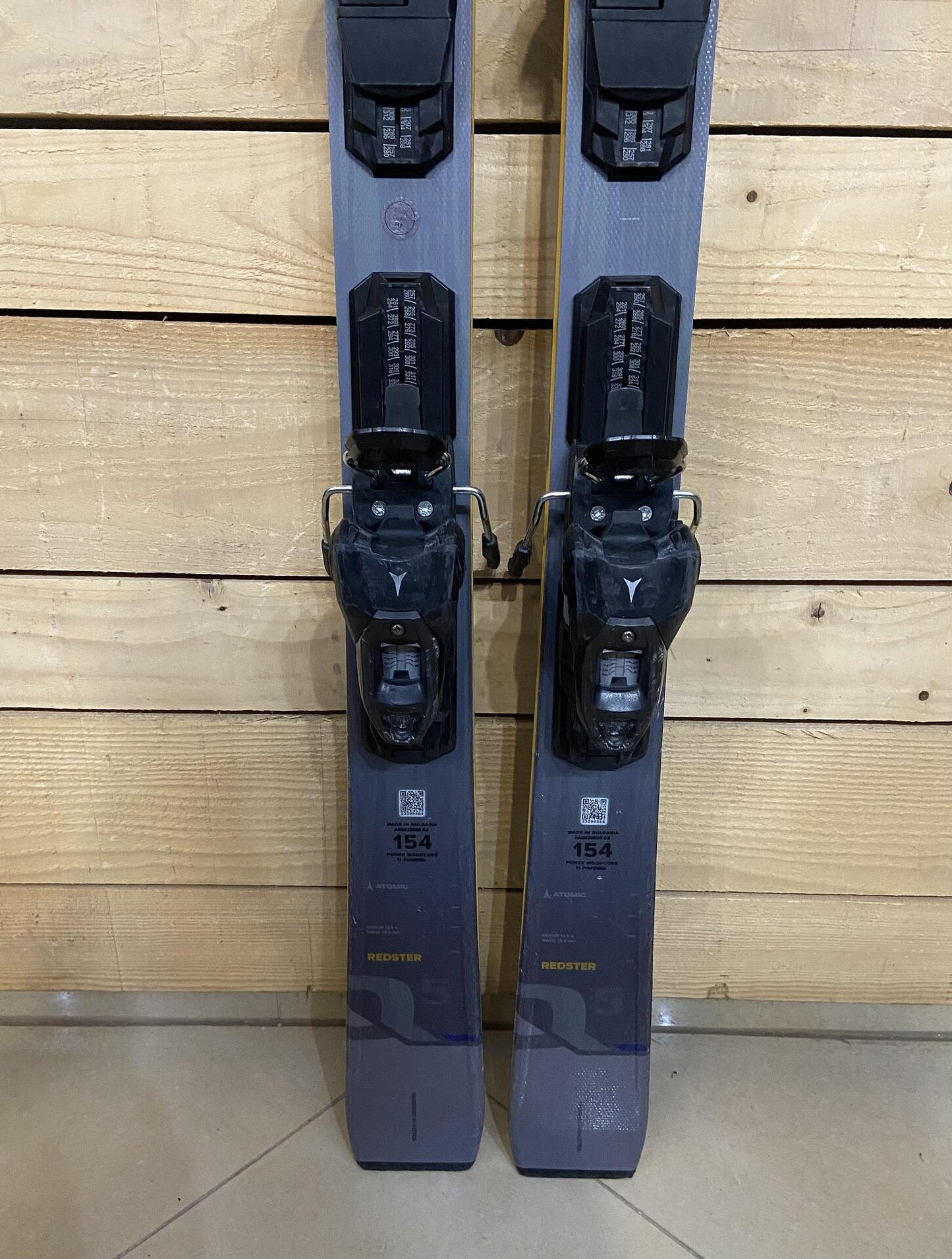 Atomic Redster Q5 Skis - All-Mountain, Intermediate