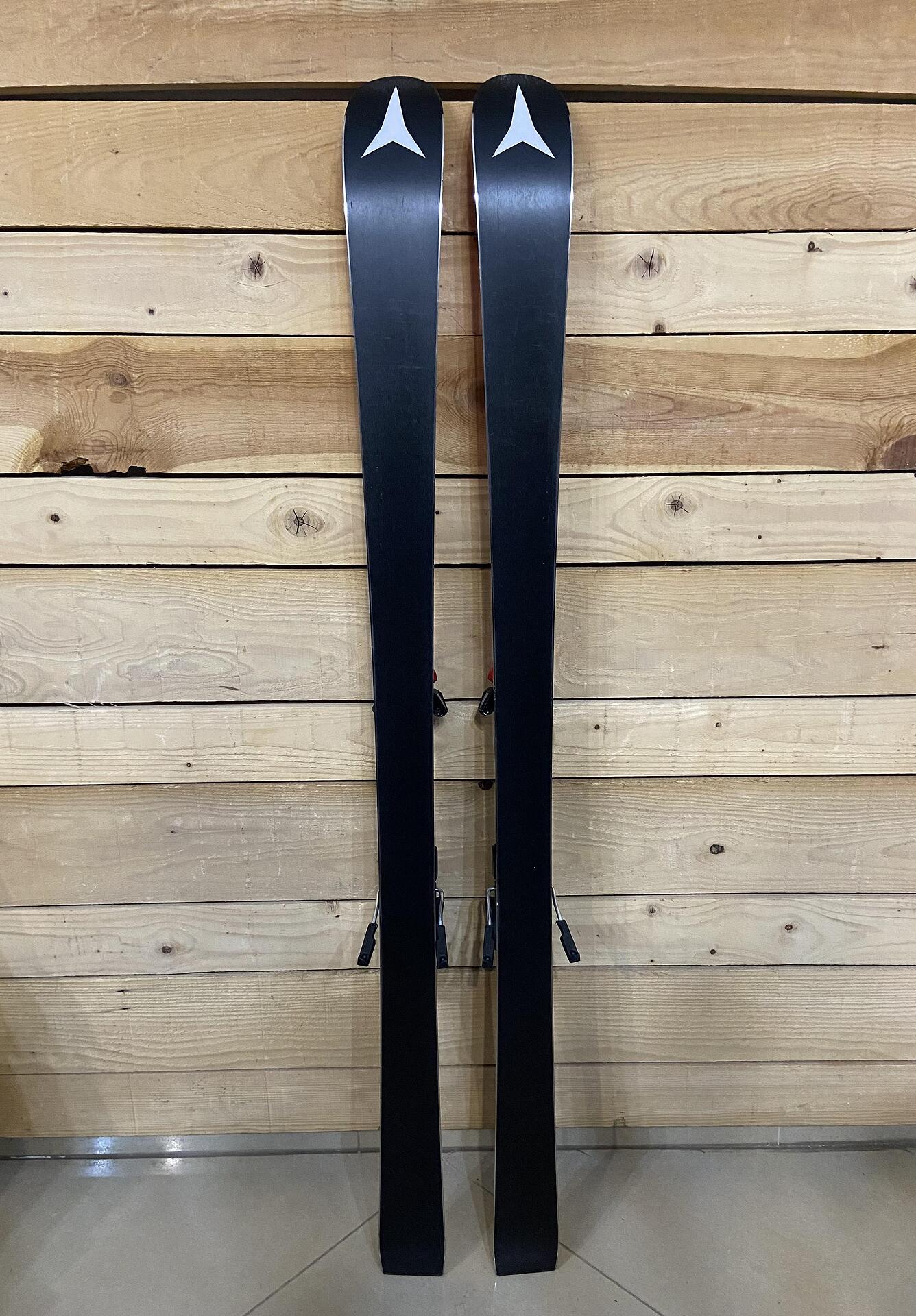 Atomic Redster G9 Junior Ski