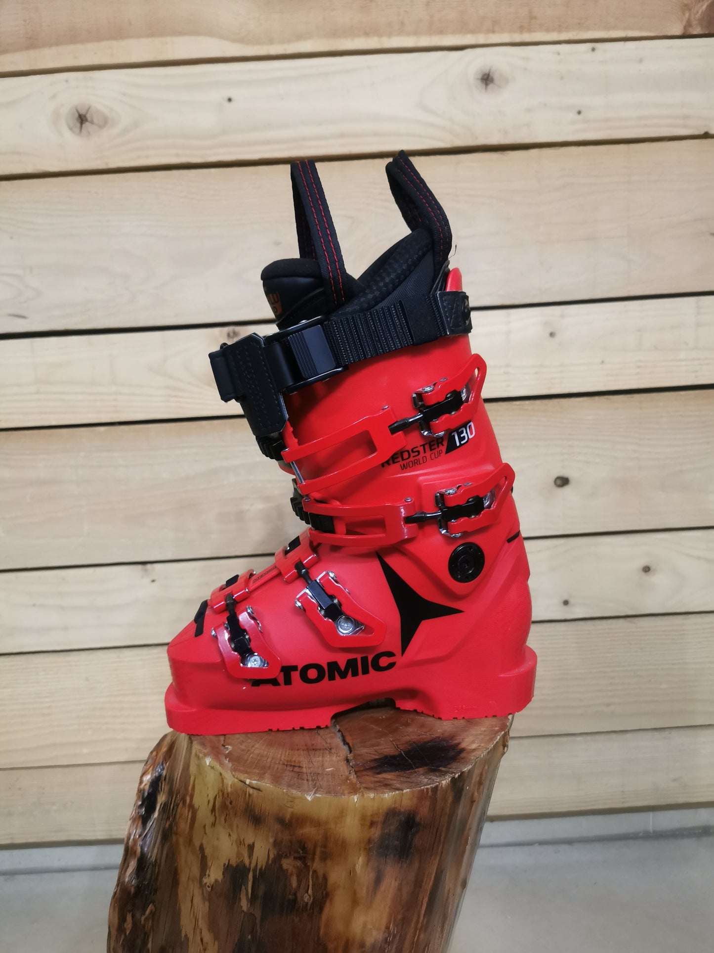 Atomic Redster 130 Ski Boots – Ultimate Precision for High-Performance Skiing