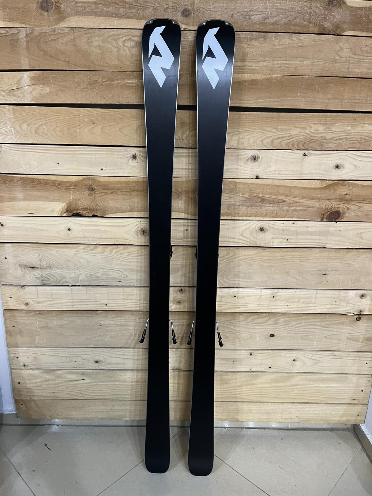 Nordica Belle 72 - Playful and Confidence-Boosting Women's Ski