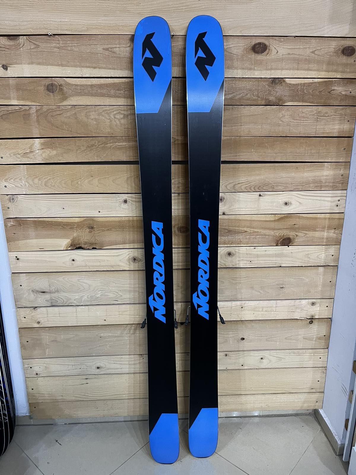 Nordica Enforcer 115 Free - Ski for Deep Powder and Precision Turns