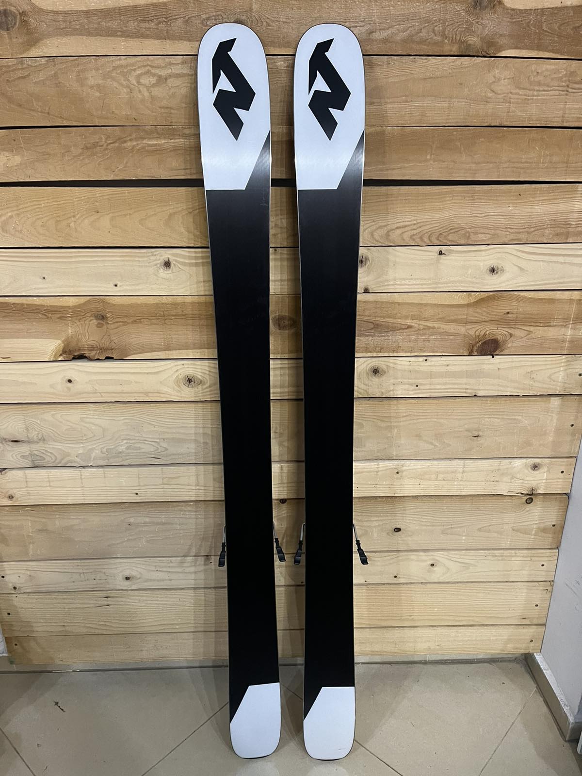 Nordica Santa Ana 104 Free - Versatile All-Mountain Ski for Powder Enthusiasts