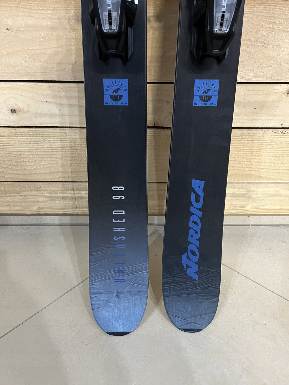Ski Nordica Unleashed 98 - Freeride Versatility and Style