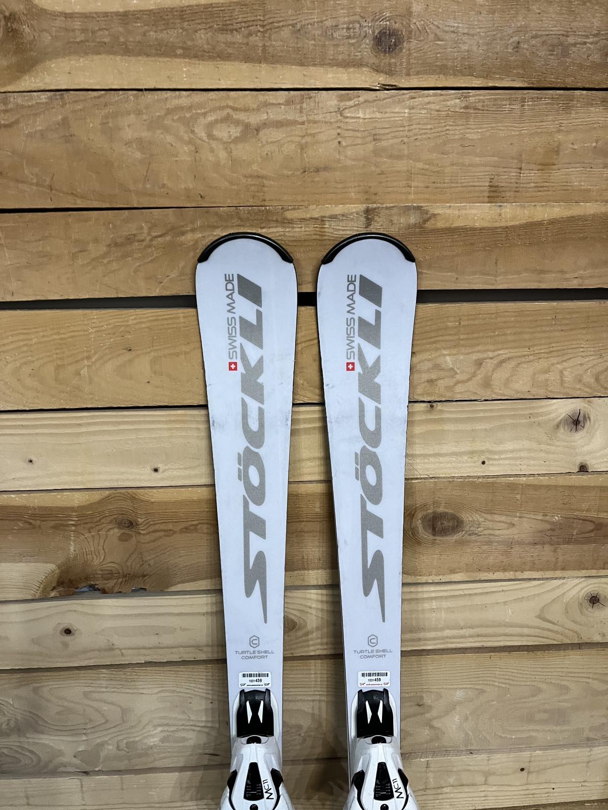 Stockli Laser MX - High-Precision Women's Ski with Light Core