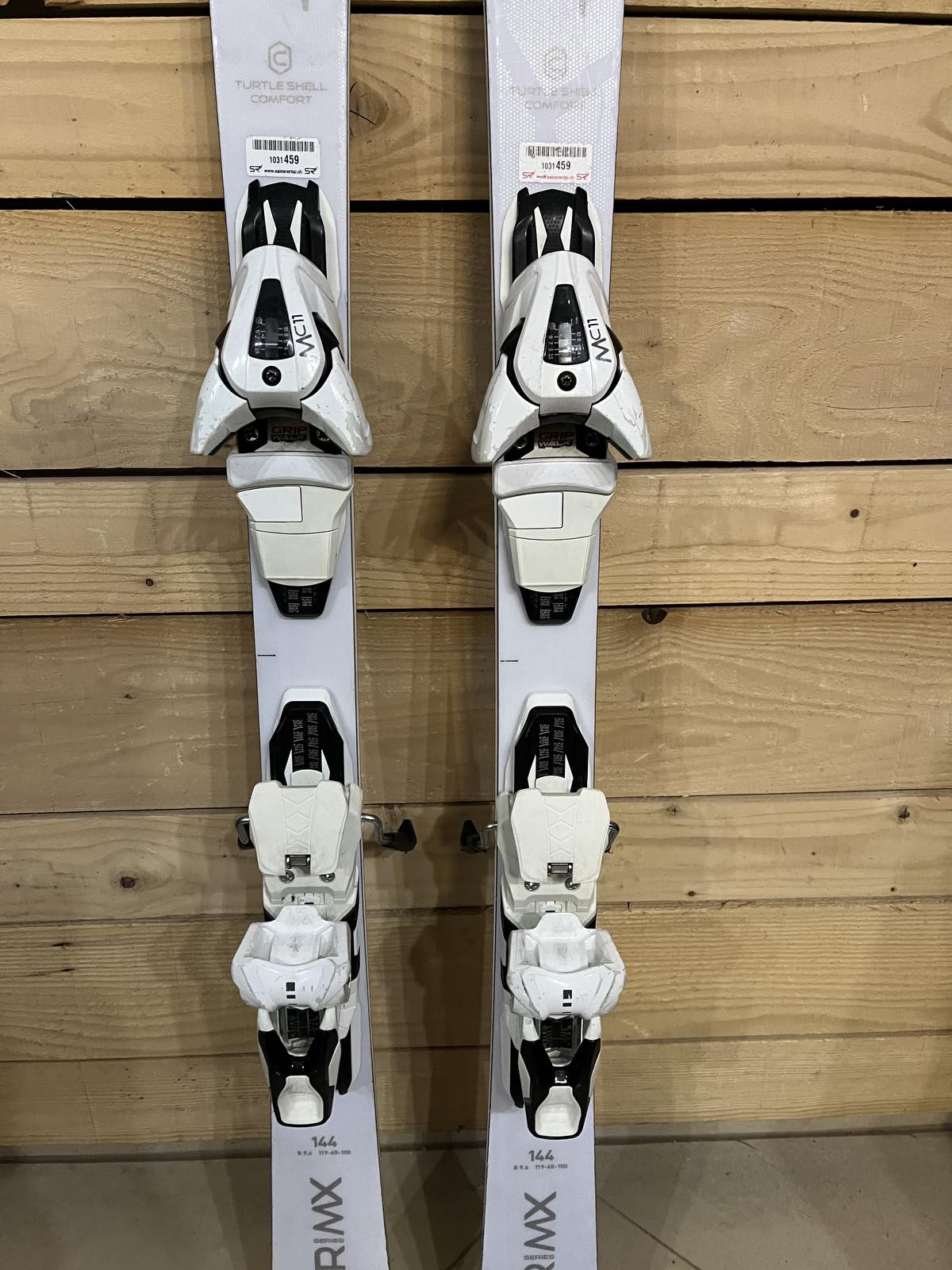 Stockli Laser MX - High-Precision Women's Ski with Light Core