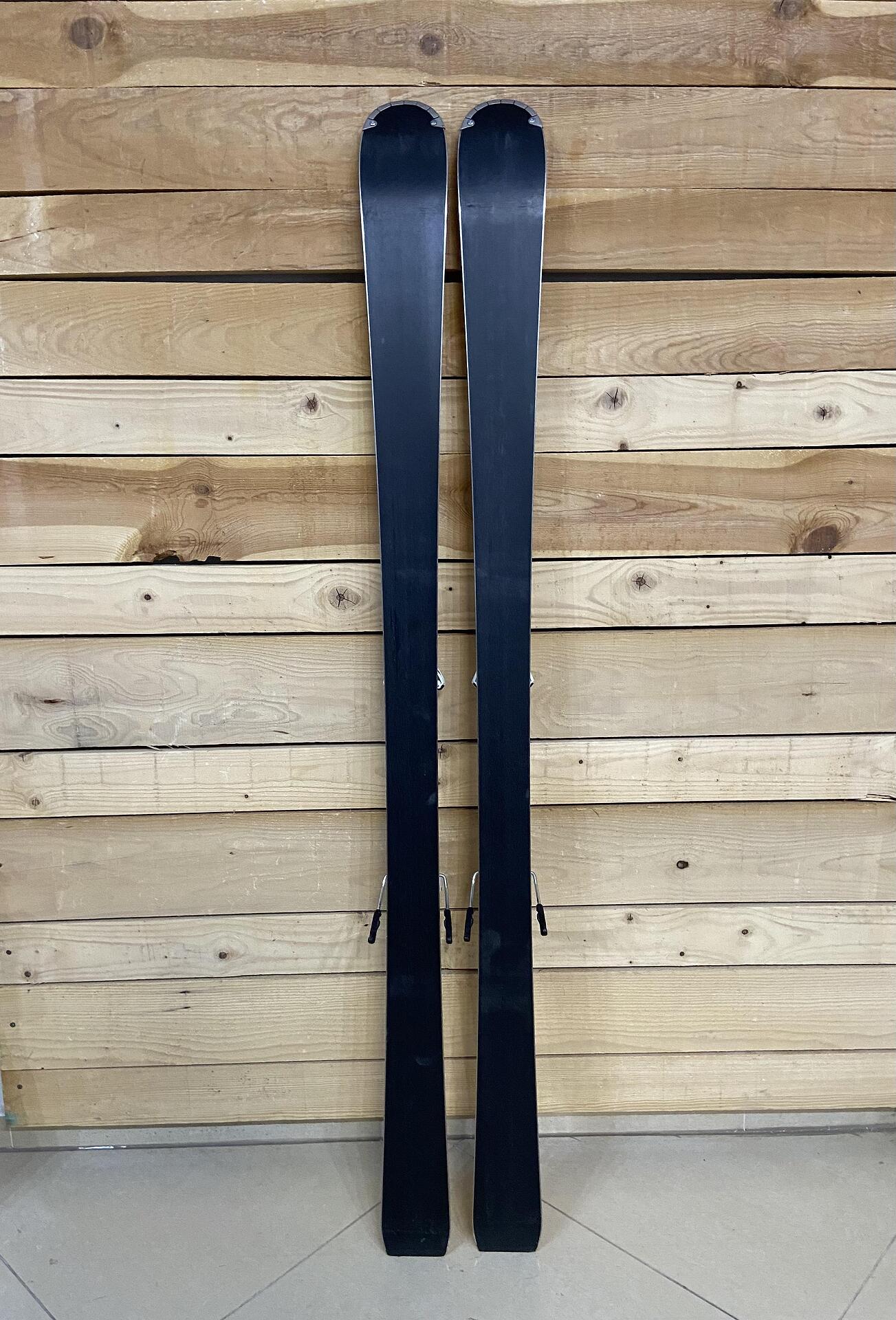 Atomic Cloud C8 - Intermediate Skis, 14.7 m Radius