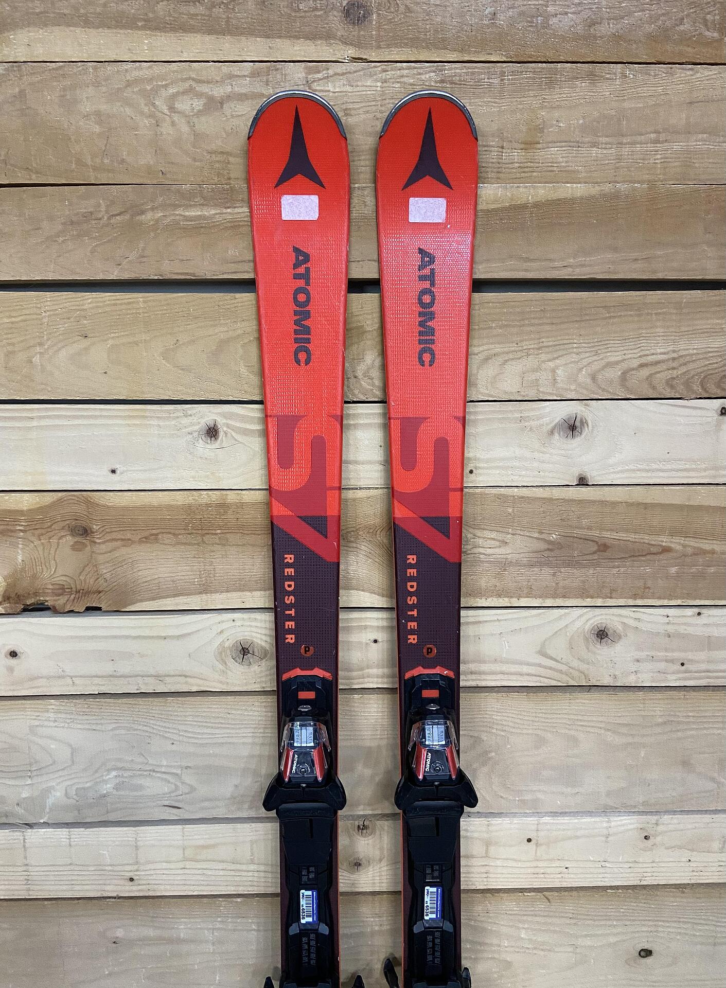 Atomic Redster S7 - Piste Ski, Intermediate Level, Radius 12.7 m