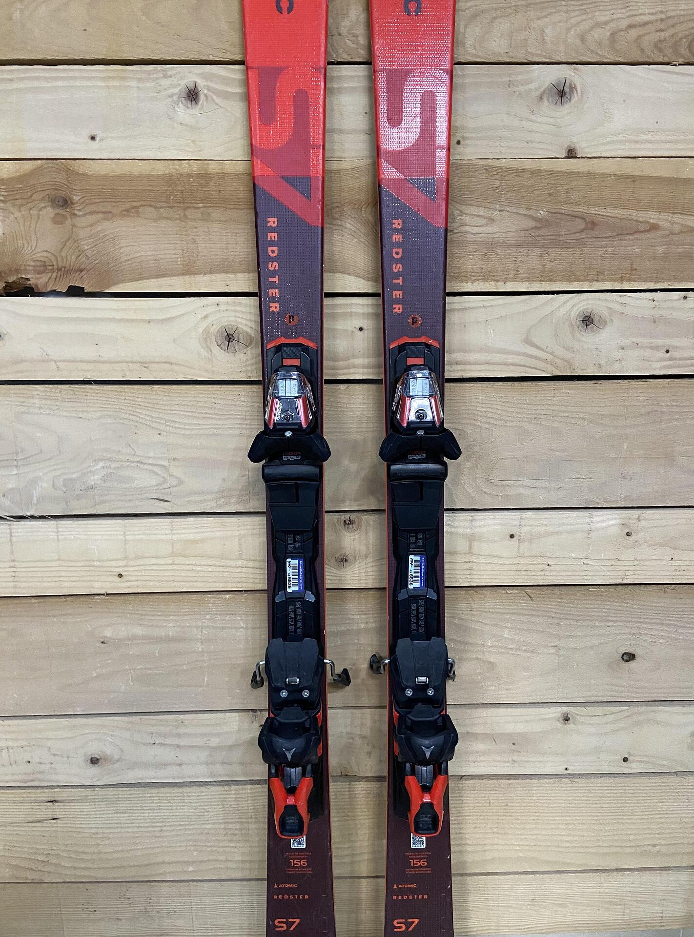 Atomic Redster S7 - Piste Ski, Intermediate Level, Radius 12.7 m