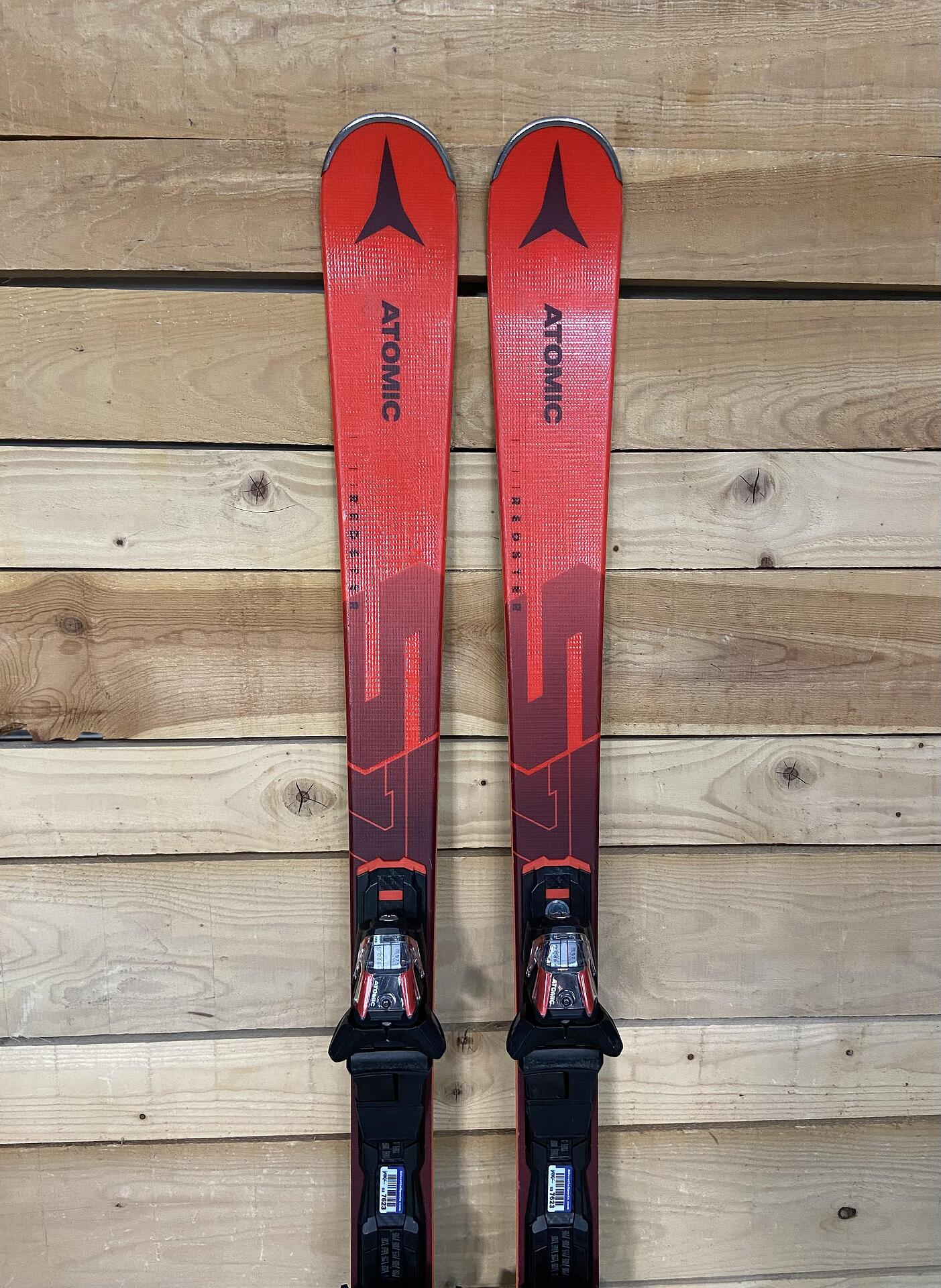 Atomic Redster S7 - Piste Ski, Intermediate Level, Radius 12.7 m