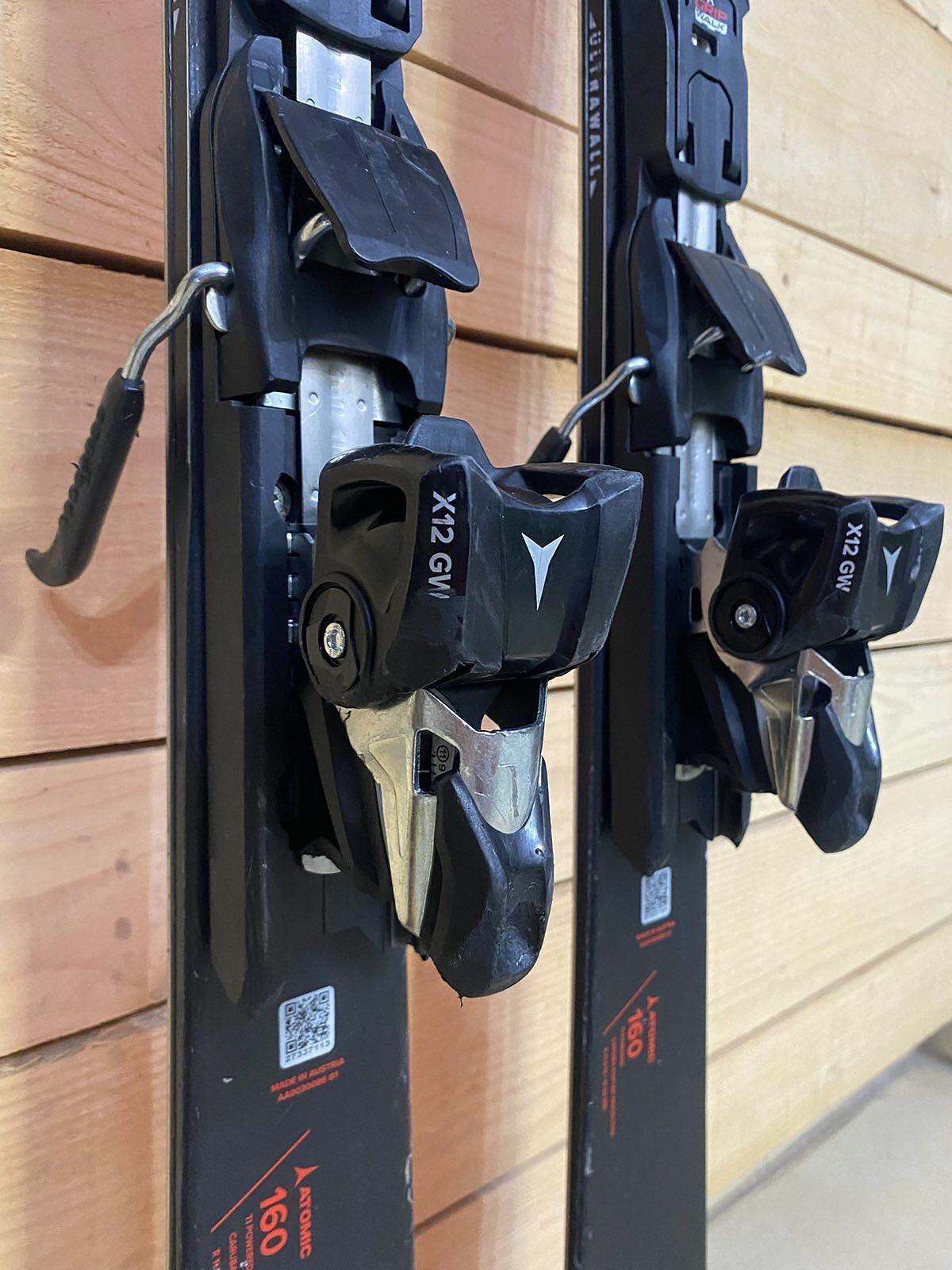 Atomic Redster S9i Revoshock - X12 Bindings, Advanced Level, Radius 12.5 m