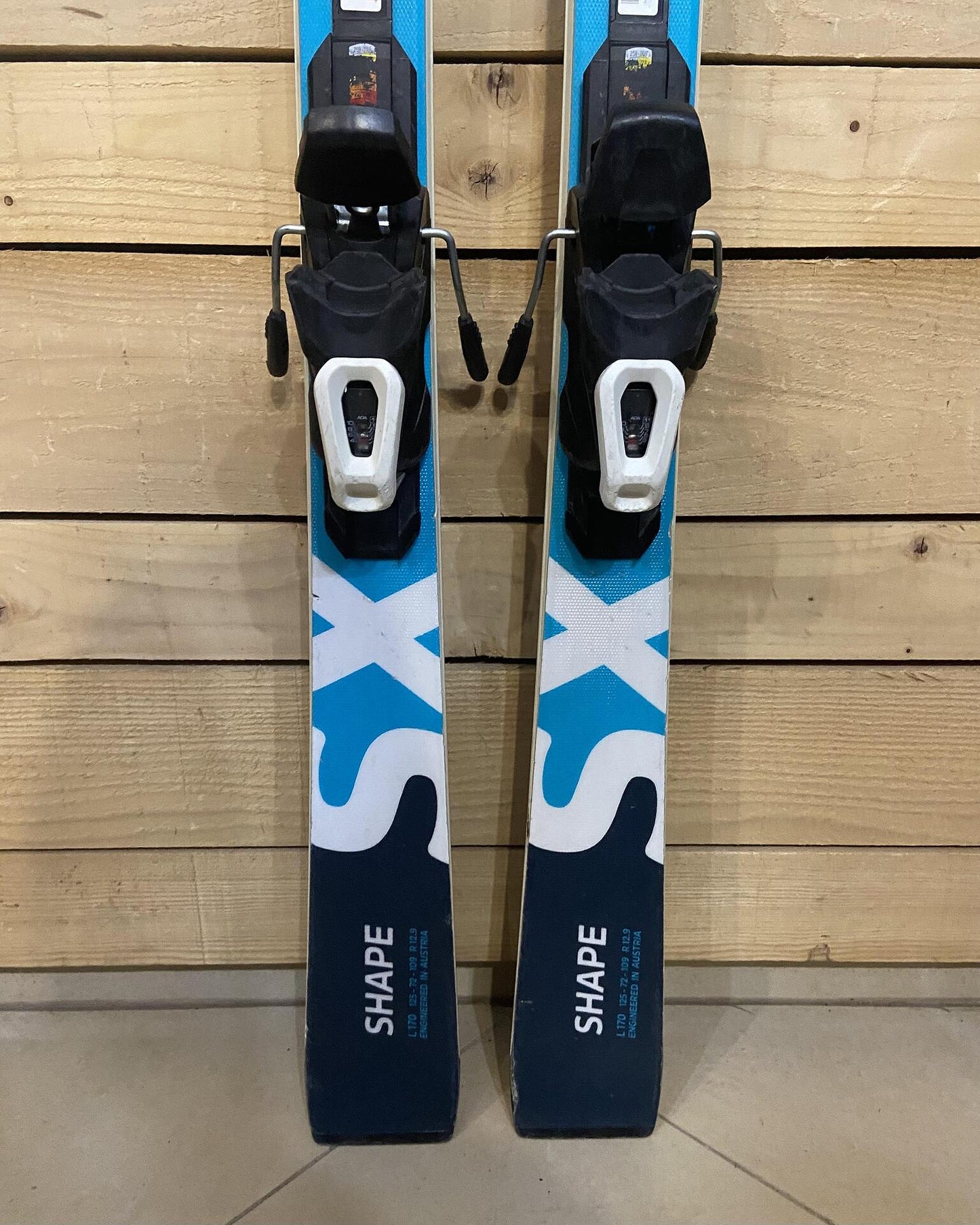 Head Shape SX Skis - Piste, Beginner/Intermediate