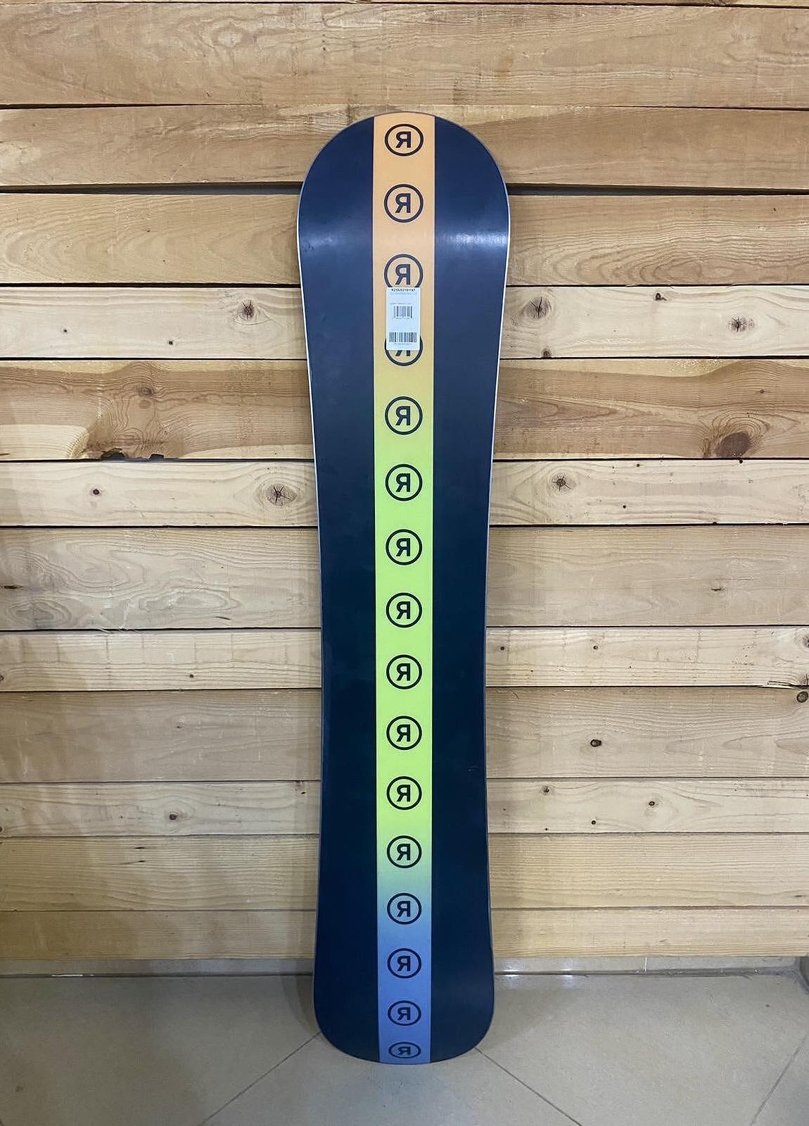 Ride Heartbreaker Snowboard - Beginner to Intermediate