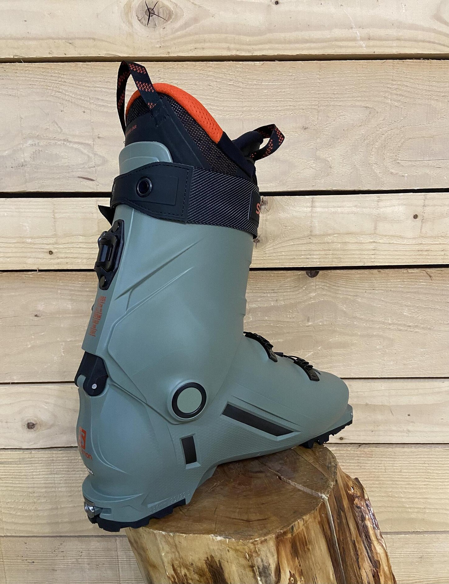 Salomon Shift Pro 130 Touring - Cizme de schi de performanță pentru turismul alpin
