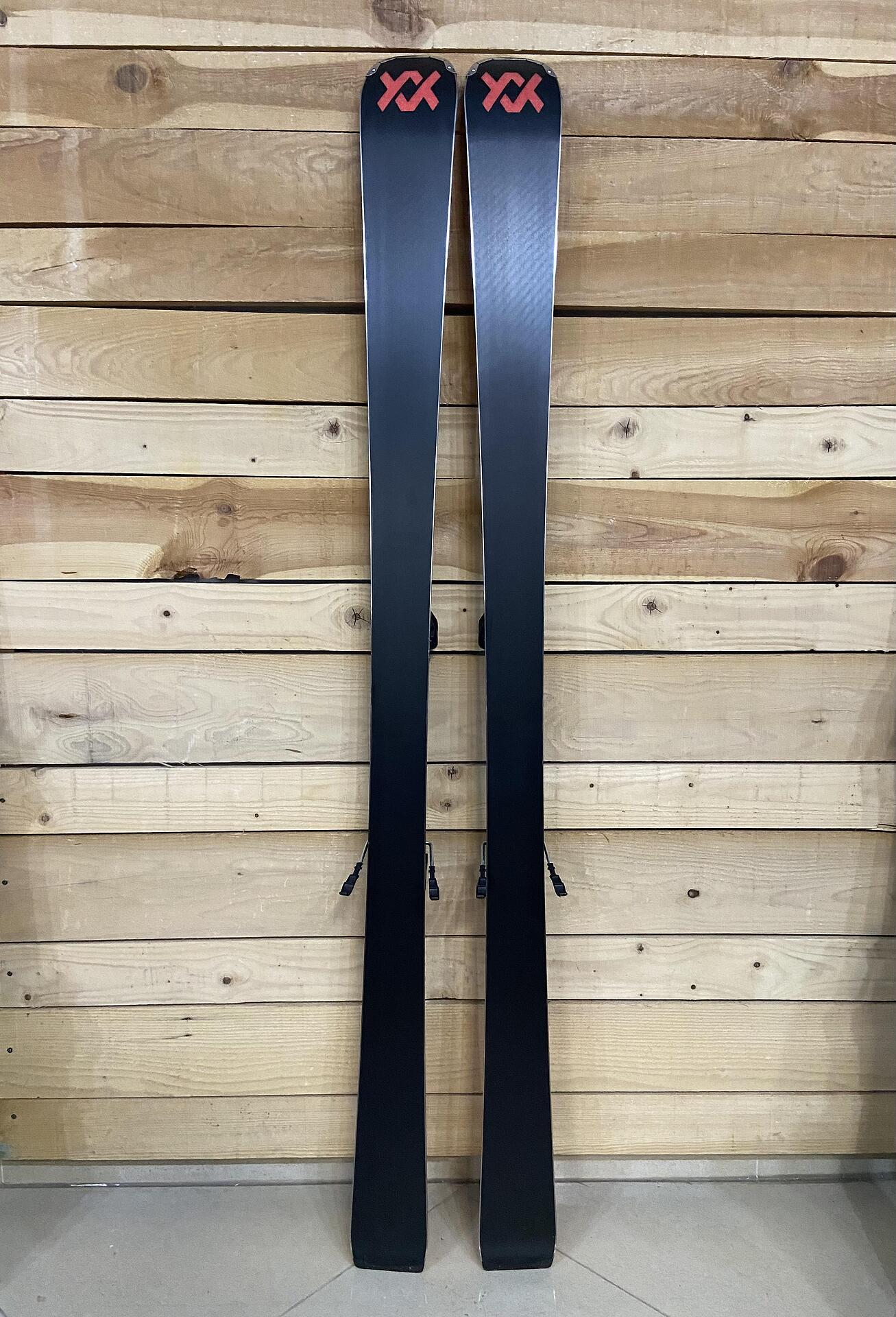 Volkl Deacon 80 - Schiuri All-Mountain pentru schiori avansați
