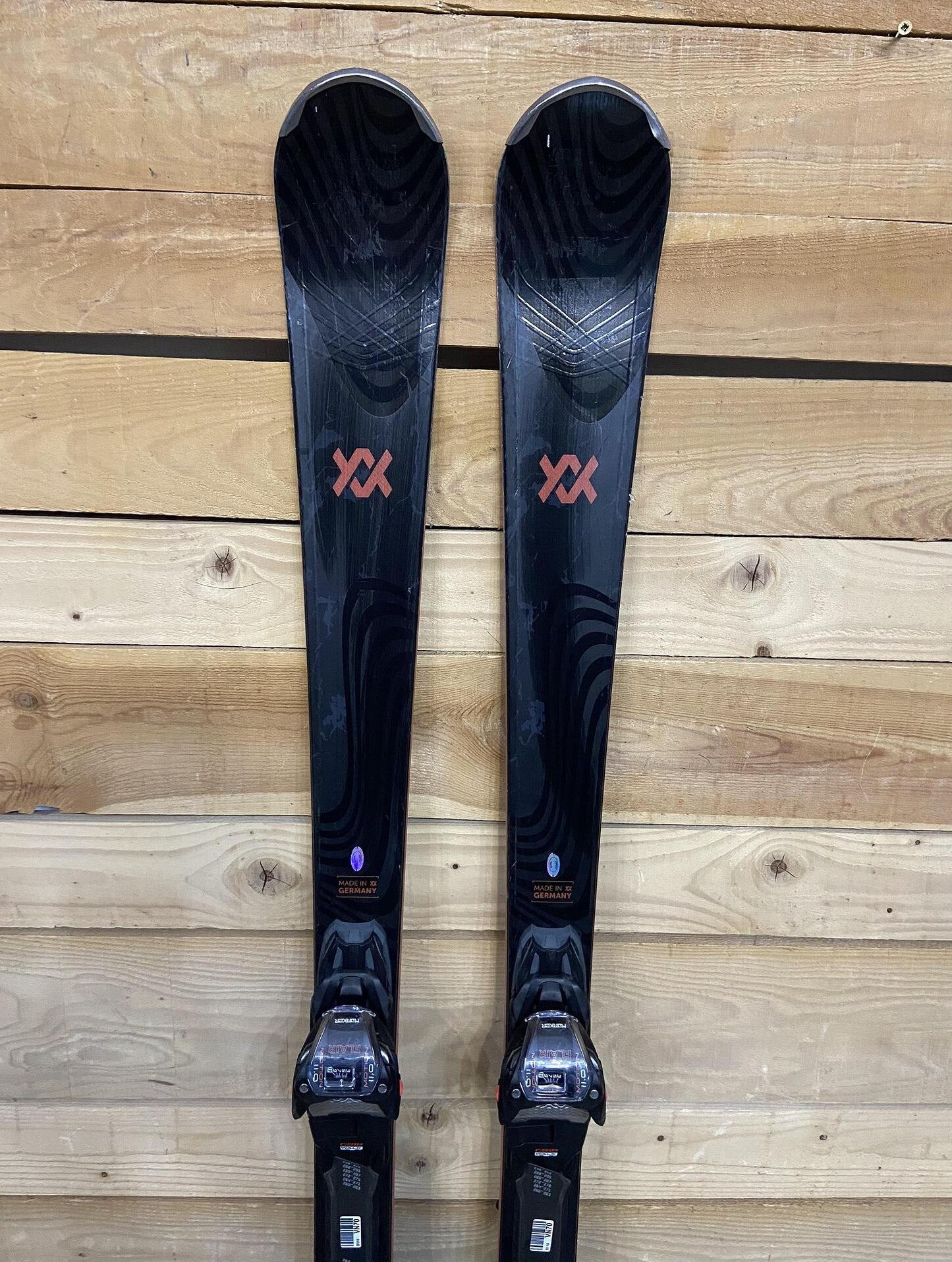 Volkl Flair SC Carbon Skis - Piste, Advanced