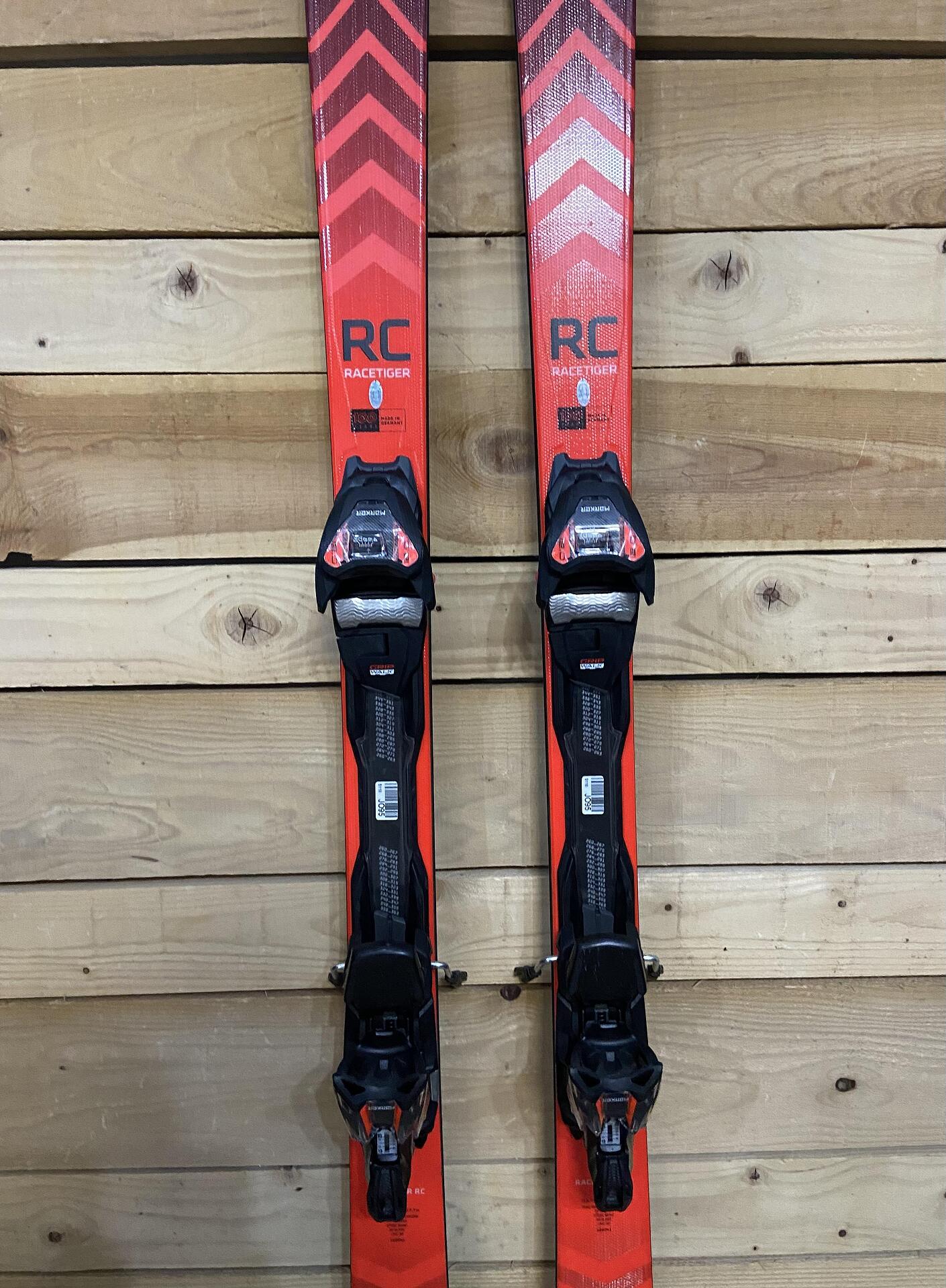 Volkl Racetiger RC - Schiuri folosite pentru schiori avansați