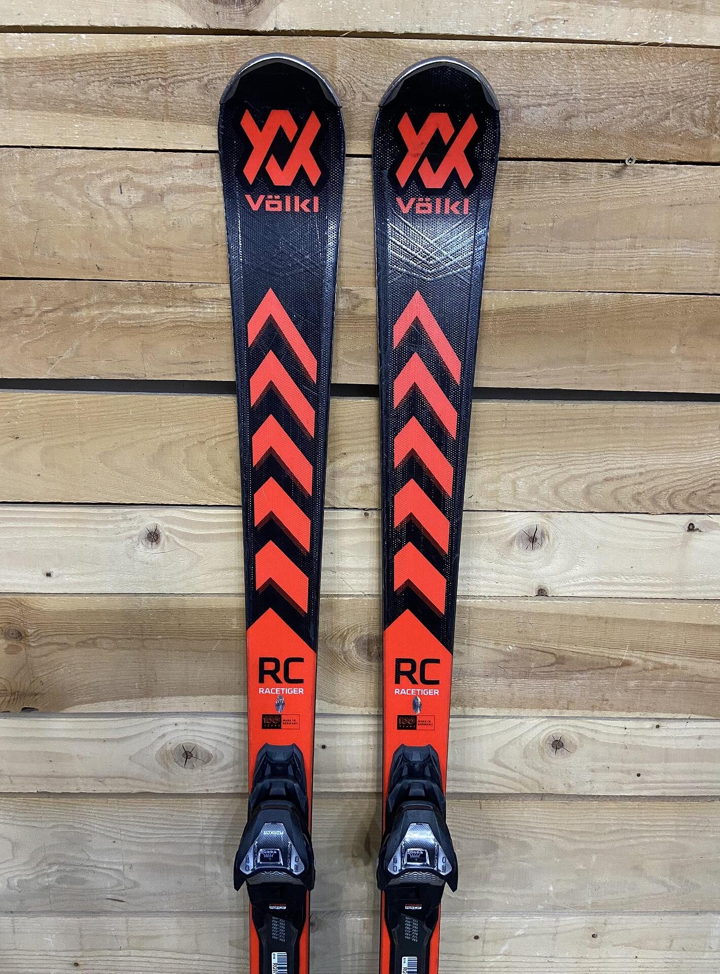 Völkl Racetiger RC Skis - Piste, Intermediate/Advanced