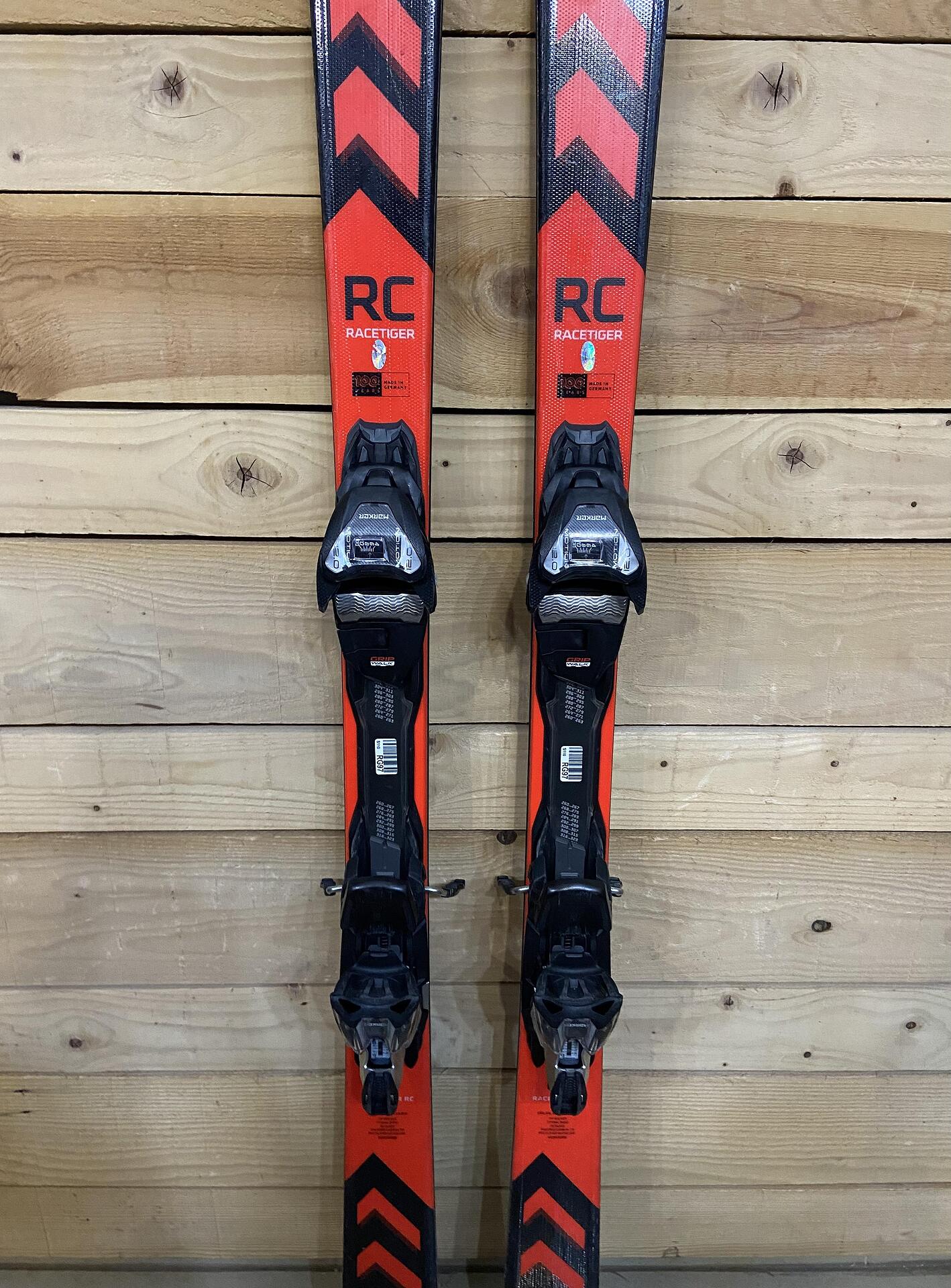 Völkl Racetiger RC Skis - Piste, Intermediate/Advanced