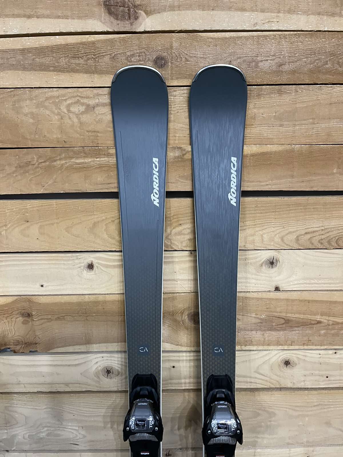 Nordica Belle 72 - Playful and Confidence-Boosting Women's Ski