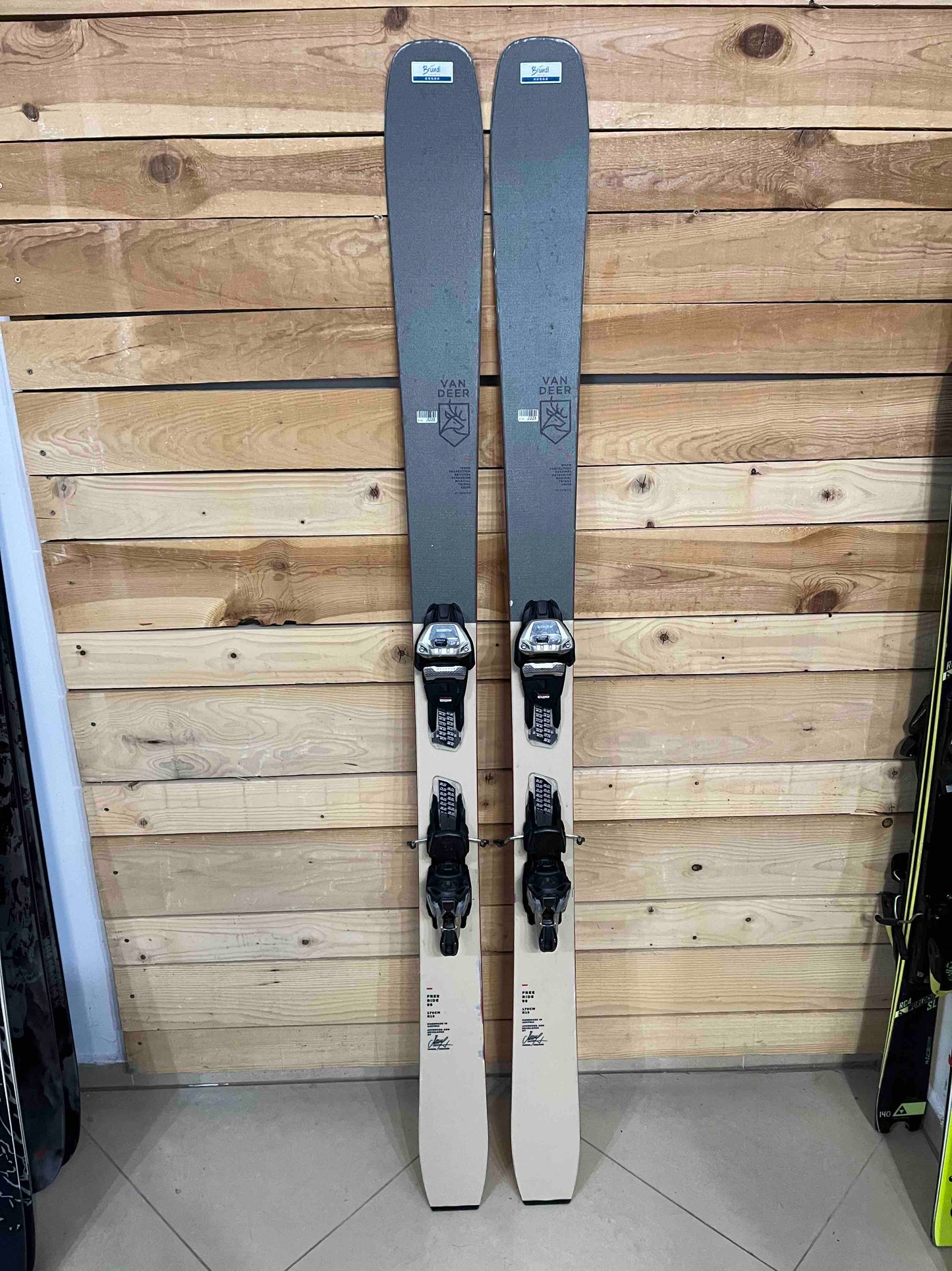 Van Deer FREERIDE 98 – All-Terrain Freeride Ski
