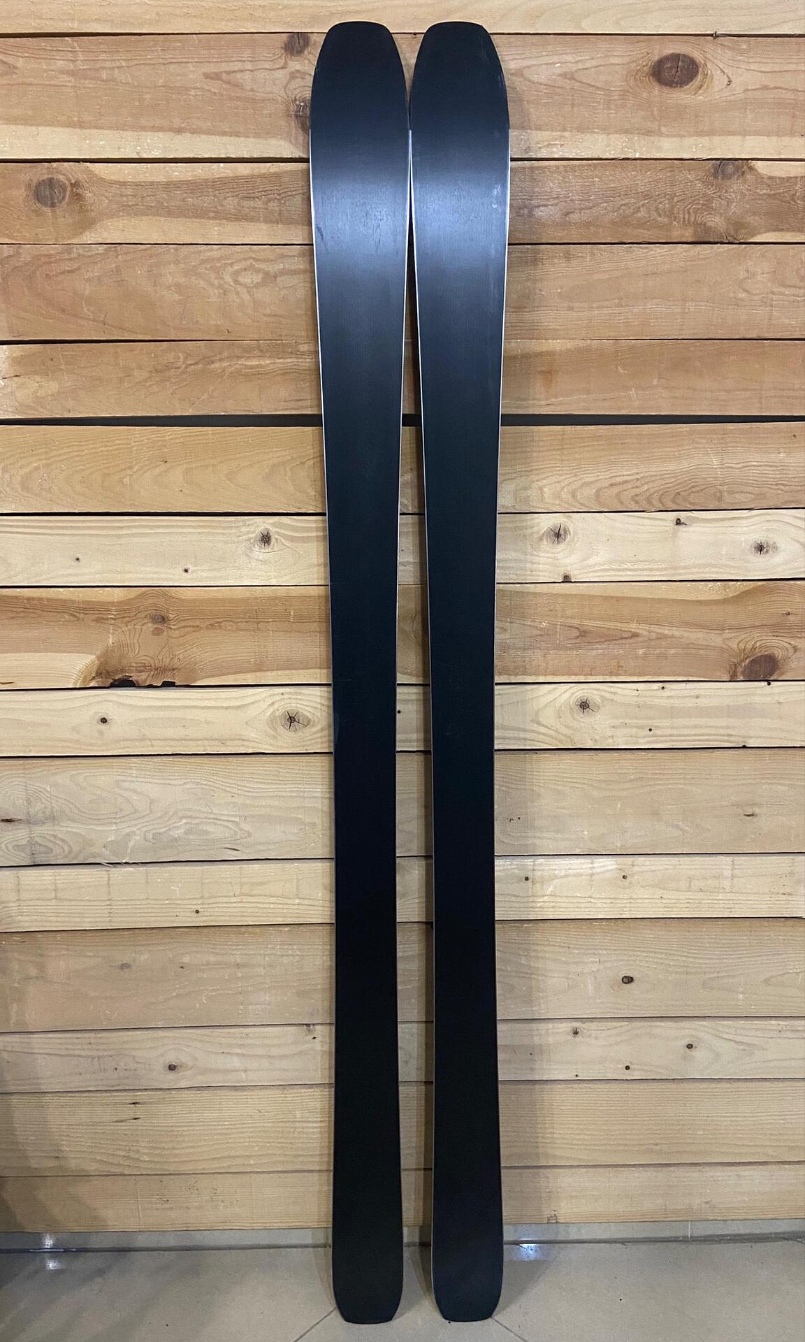 Atomic Maverick 86C Skis for Intermediate to Advanced All-Mountain Performance
