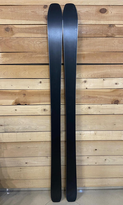 Atomic Maverick 86C Skis for Intermediate to Advanced All-Mountain Performance
