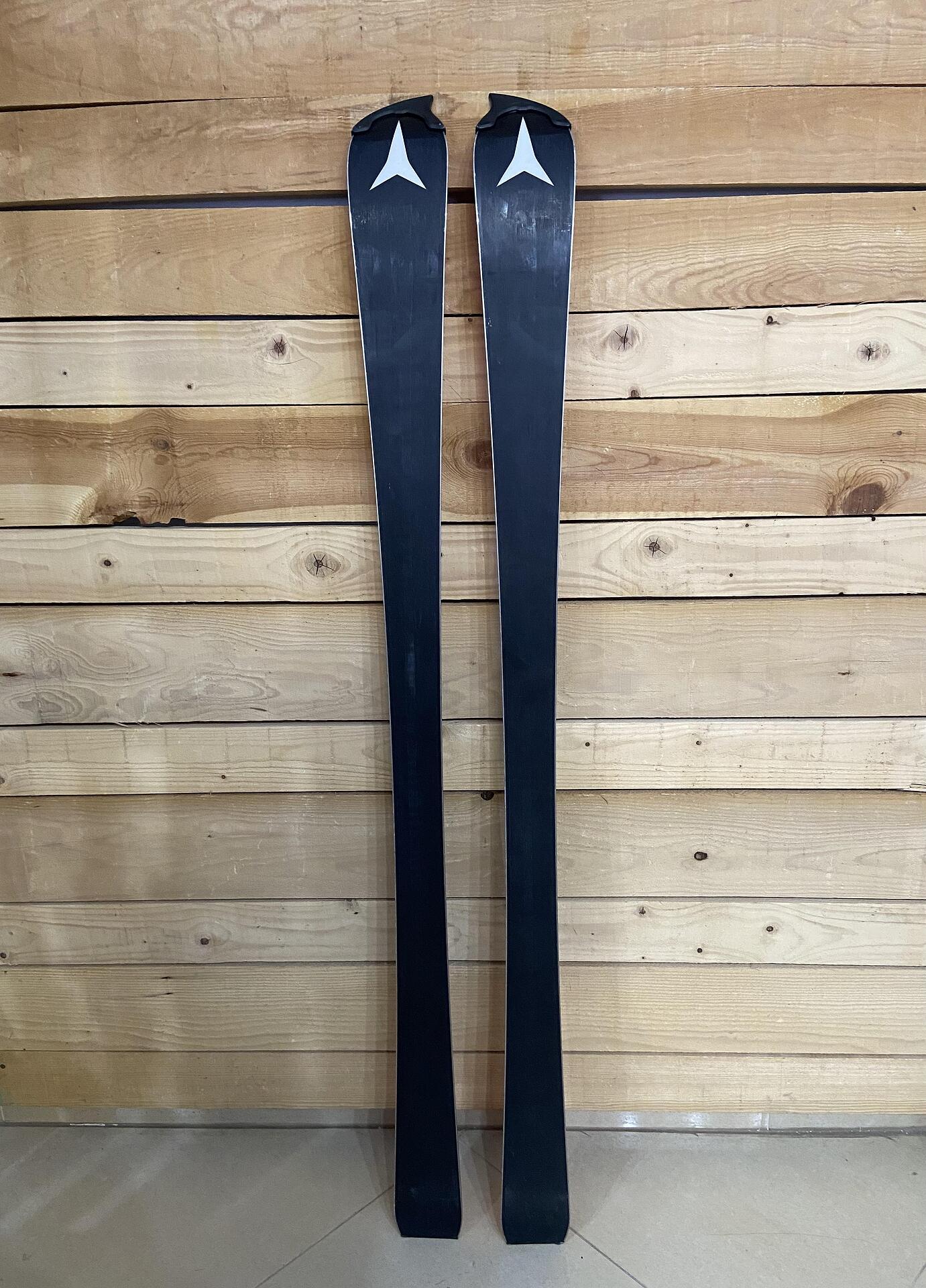 Atomic Redster S9 FIS Jr - New Piste Ski for Junior Experts, Radius 11 m