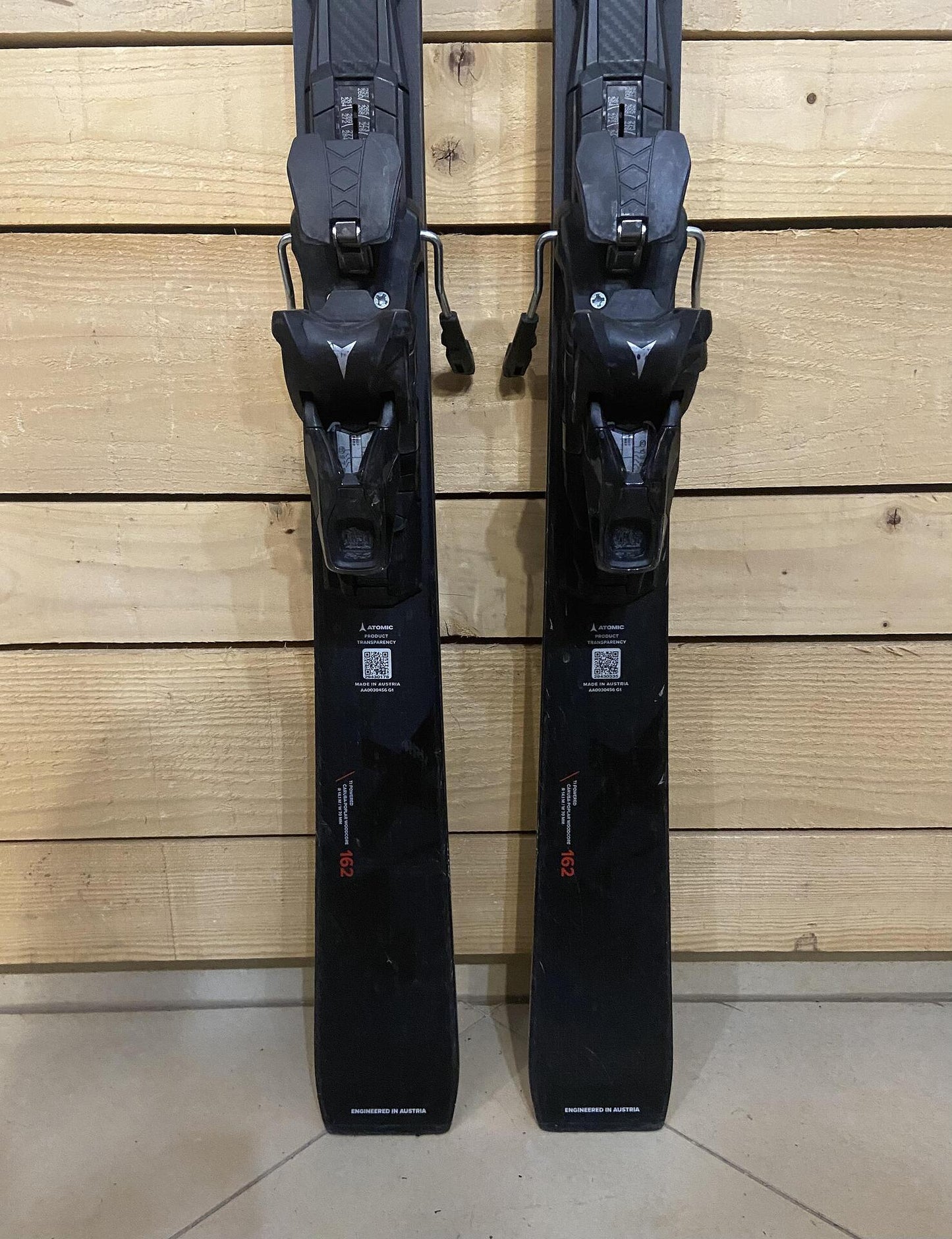 Atomic Redster X7 Revoshock Skis – Piste, Intermediate/Advanced