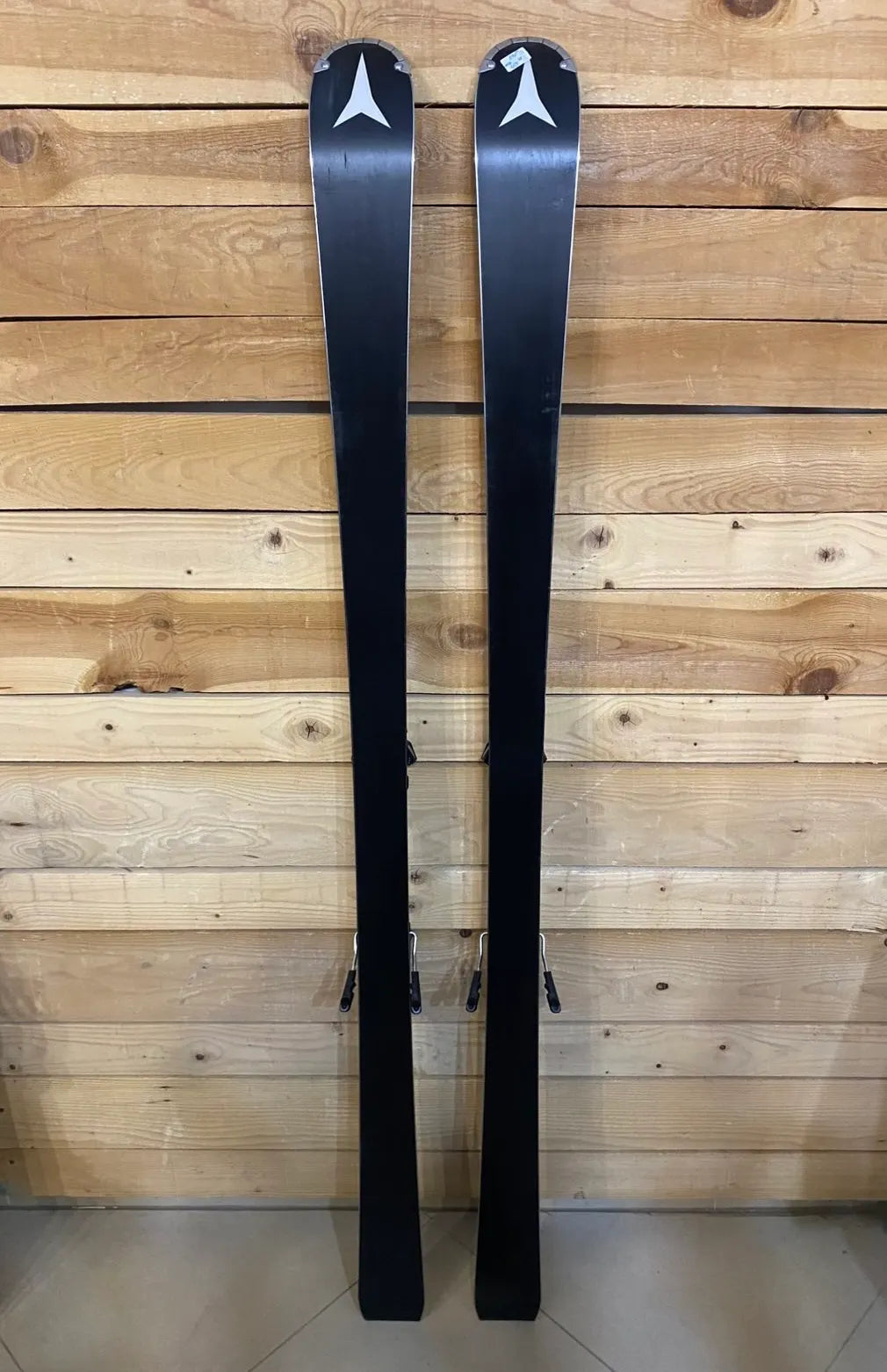 Atomic Redster X7i Revoshock C - Piste Skis for Intermediate and Advanced Precision