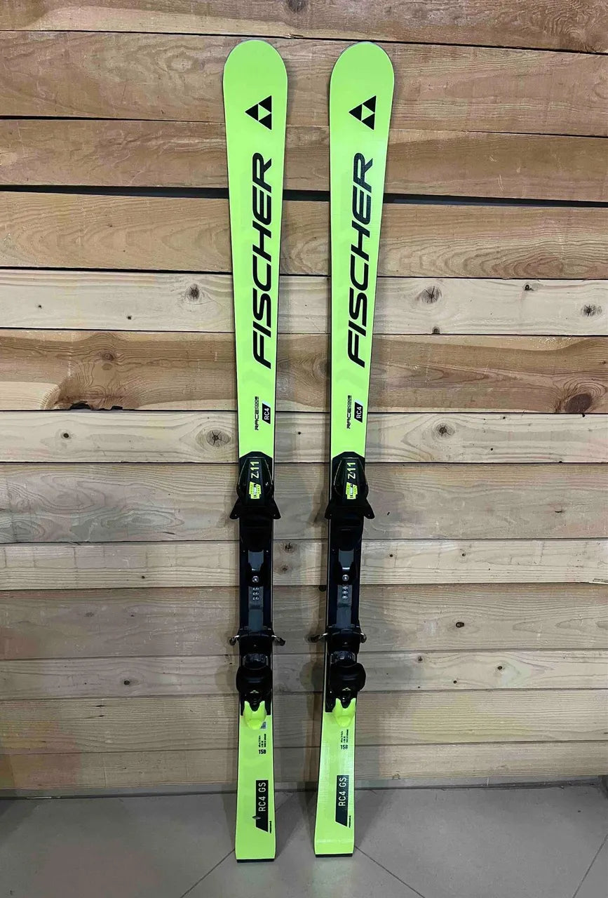 Fischer RC4 WorldCup GS Junior Ski - Piste Skis with Z11 Bindings