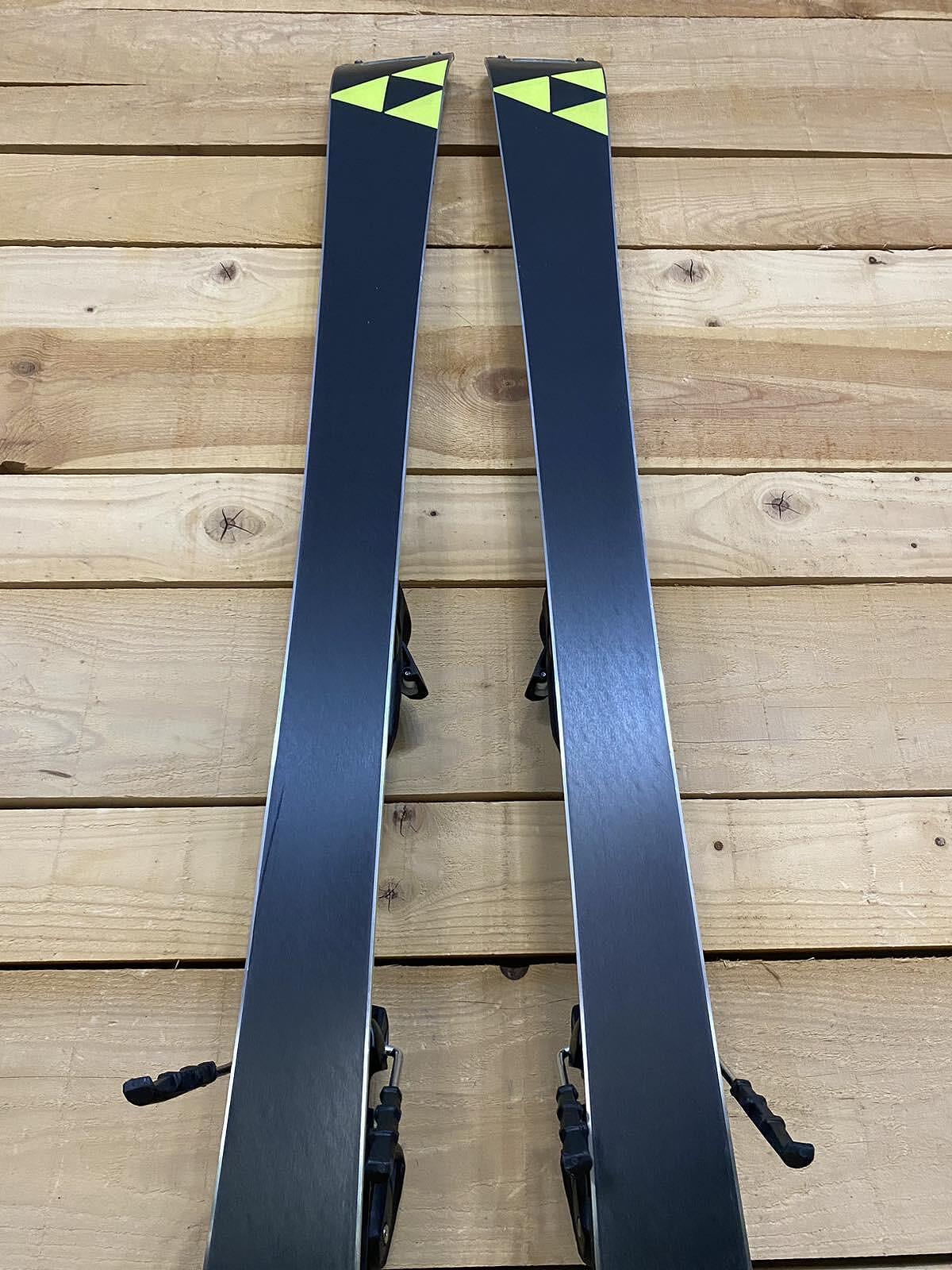 Fischer RC4 WorldCup SC - Precision Skis for Advanced Skiers