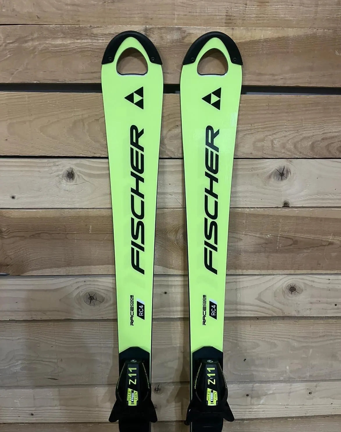 Fischer RC4 WorldCup SL Junior Ski - Piste Skis with Z11 Bindings