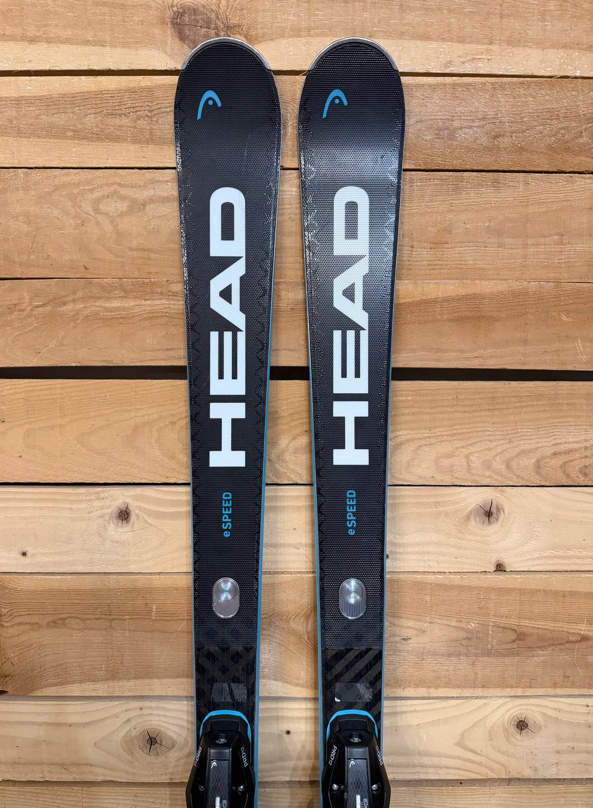 Head Supershape e-Speed - Sports Piste Skis for Speed and Precise Control