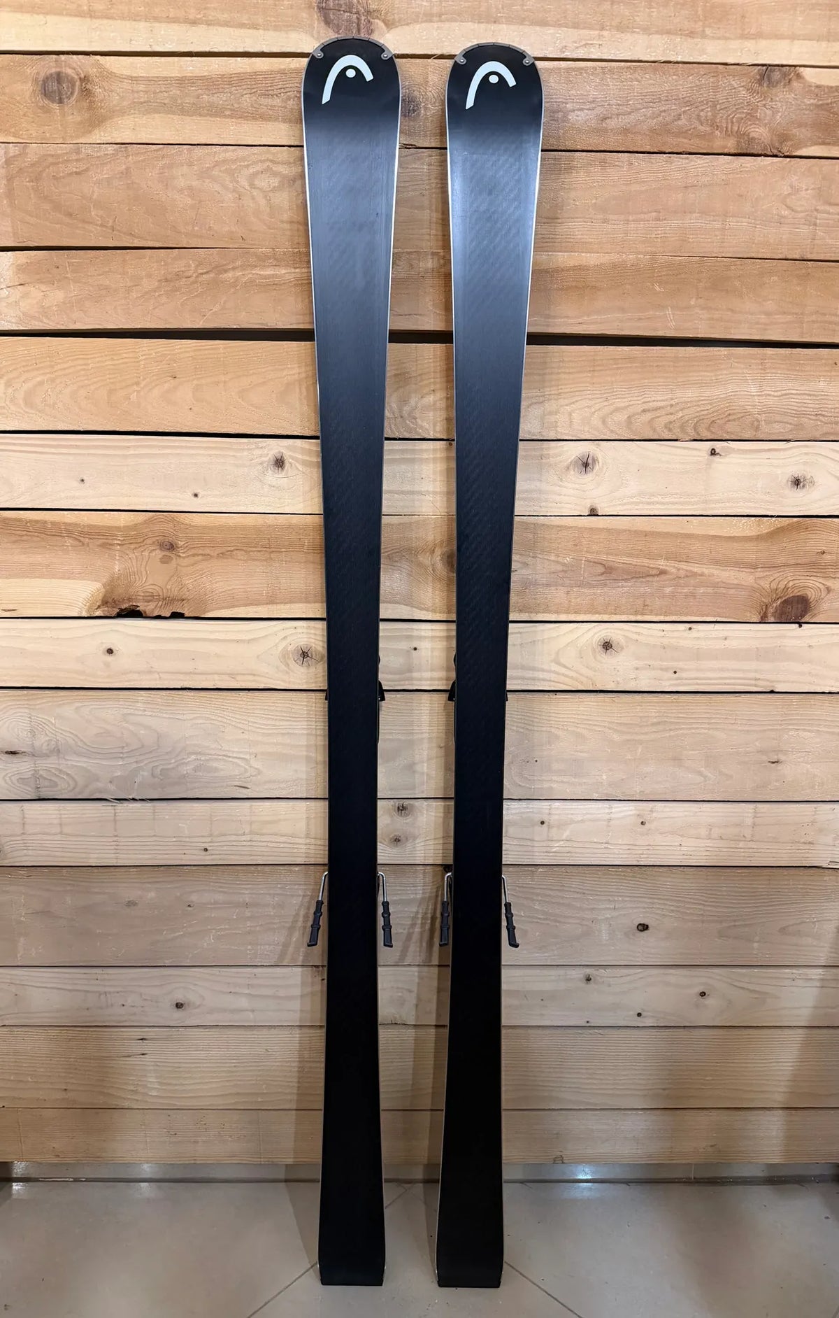 Head Supershape e-Speed - Sports Piste Skis for Speed and Precise Control
