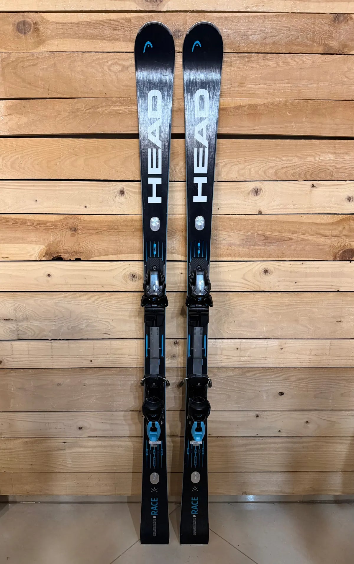 Head Worldcup Rebels e-Race - Sports Piste Skis for Maximum Precision and Speed