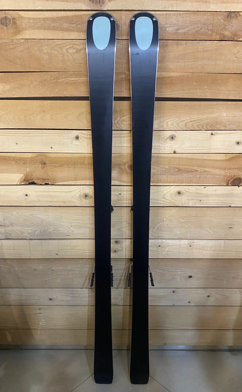 Kästle DX 72 - Piste Skis for Beginners and Intermediates