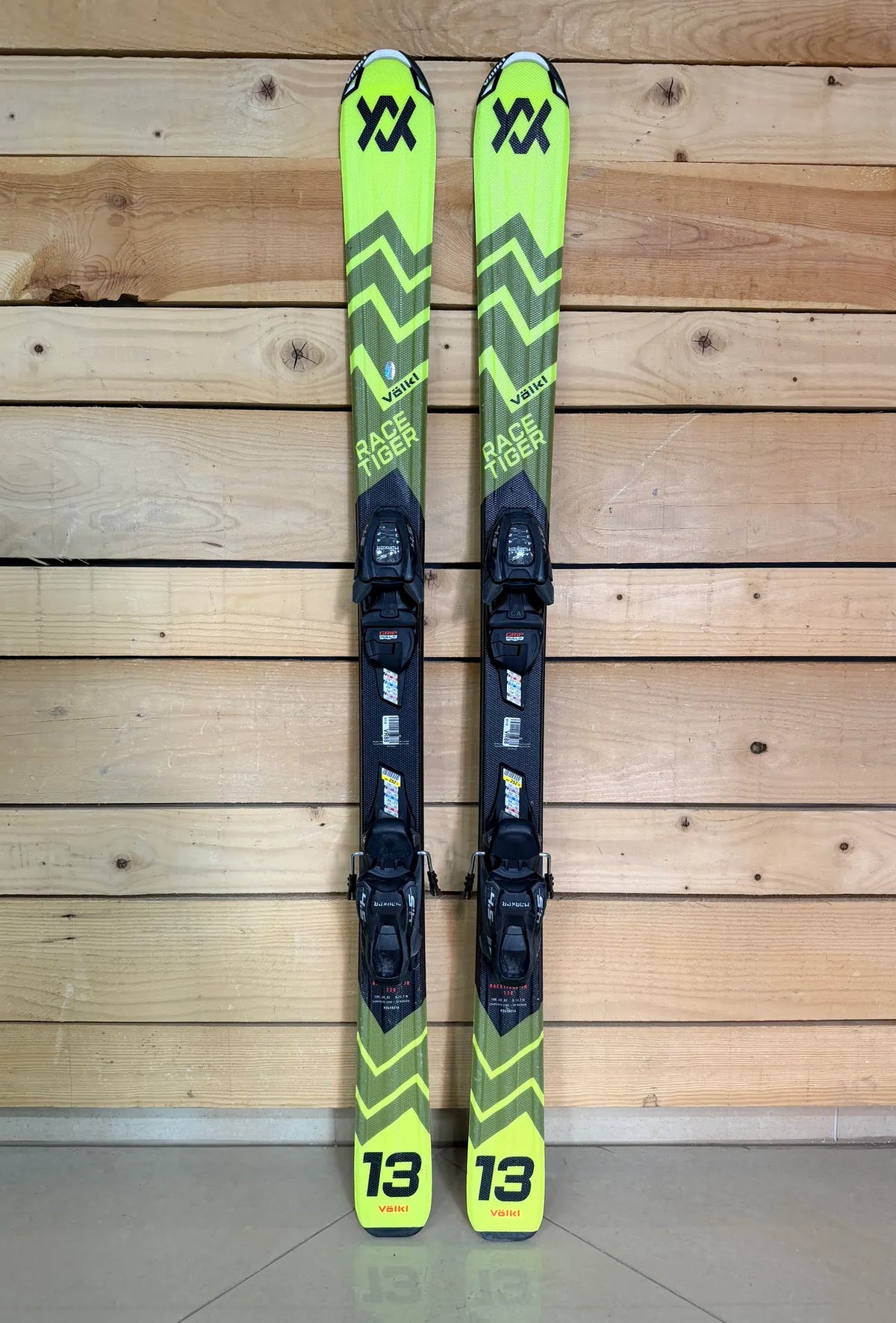 Volkl Racetiger JR