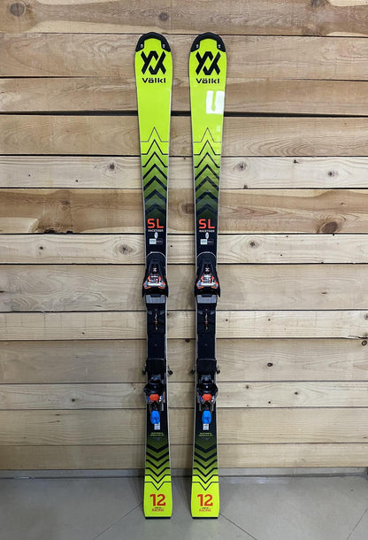 Volkl Racetiger SL FIS - Schiuri noi pentru schiori experți
