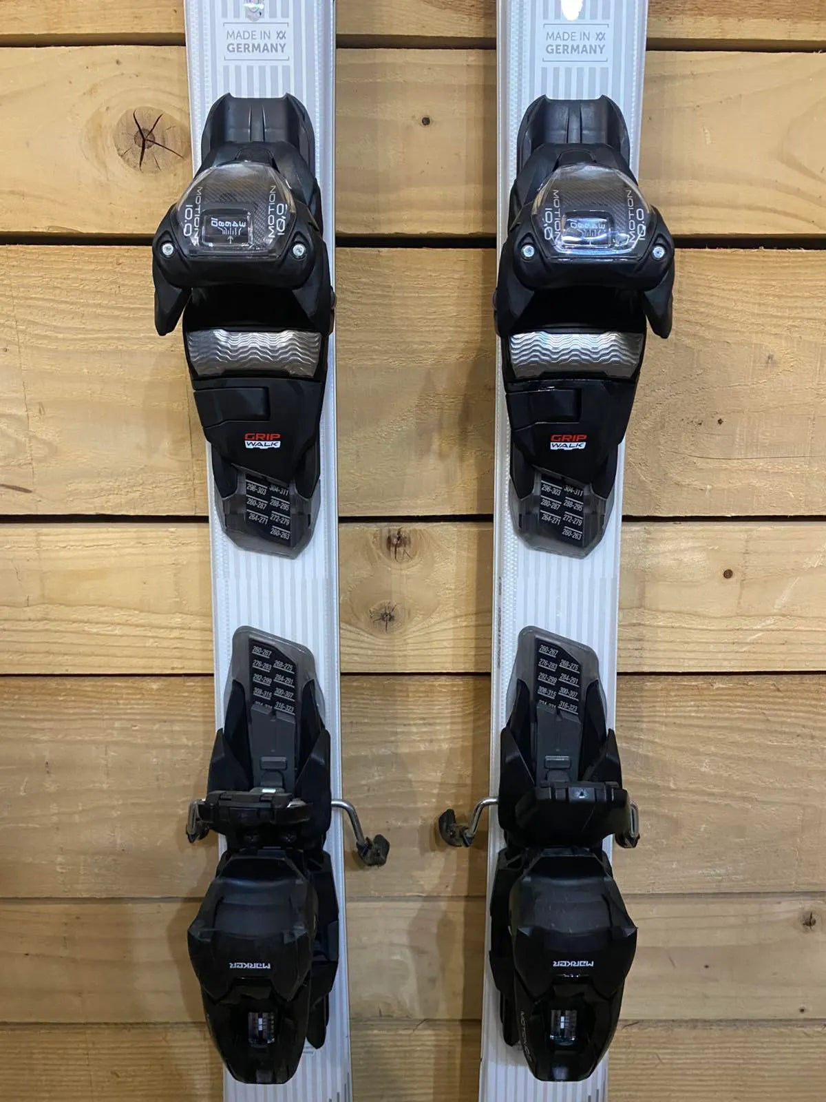 Völkl Shine 72 - Piste Skis